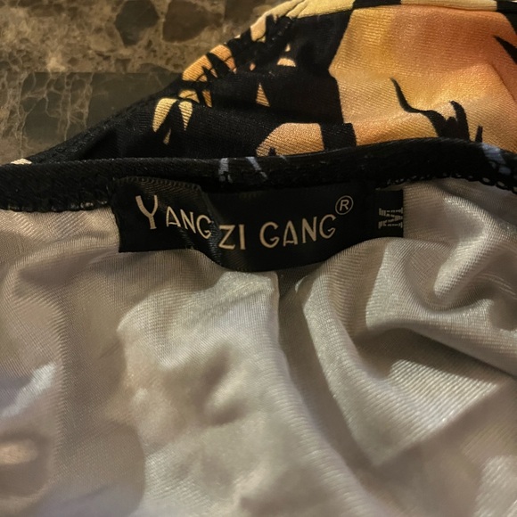 NWOT Yang Zi Gang One Piece Swimsuit M - Picture 3 of 3